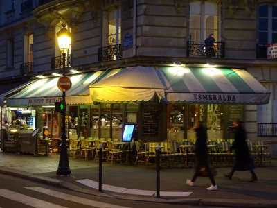 パリ、シテ島のカフェ