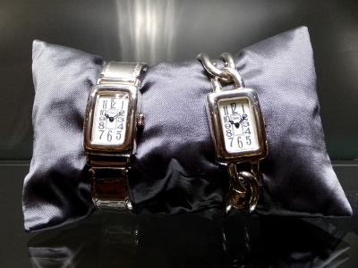 純銀製ハンドメイドの腕時計