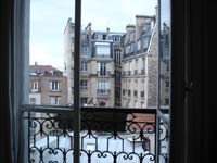 パリのアパルトマンからの眺め