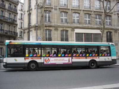 フランス パリ バス