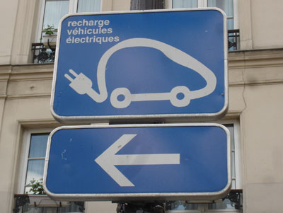 フランス パリ 電気自動車 EV