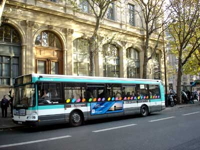 フランス パリ バス