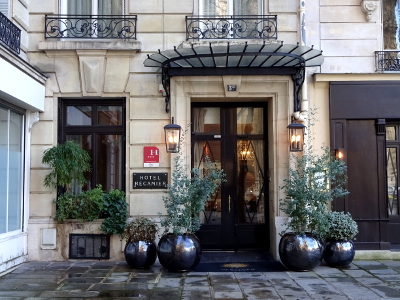 パリ サンシュルピスのホテル